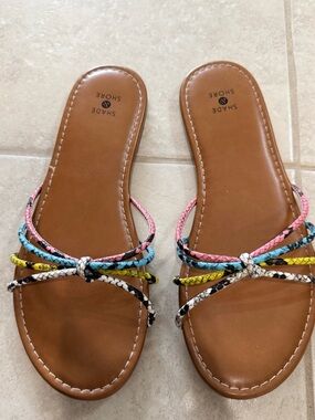 Women’s sandals